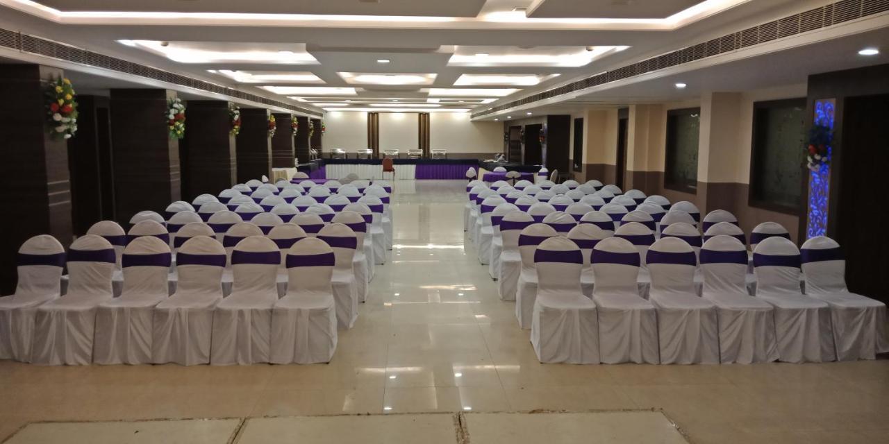 Hotel Puja Residency Varanasi Esterno foto