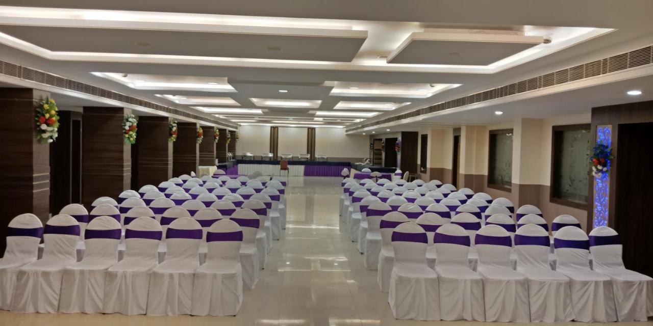 Hotel Puja Residency Varanasi Esterno foto
