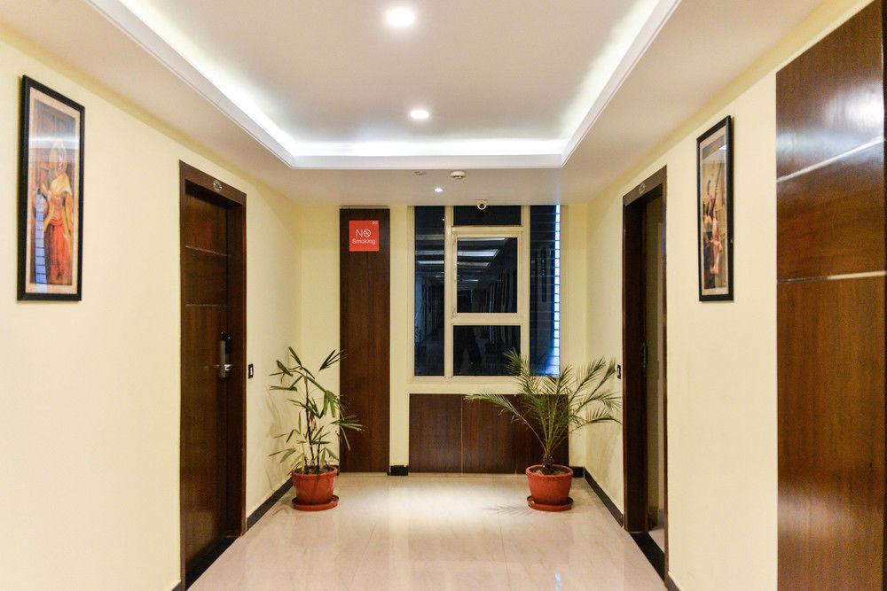 Hotel Puja Residency Varanasi Esterno foto