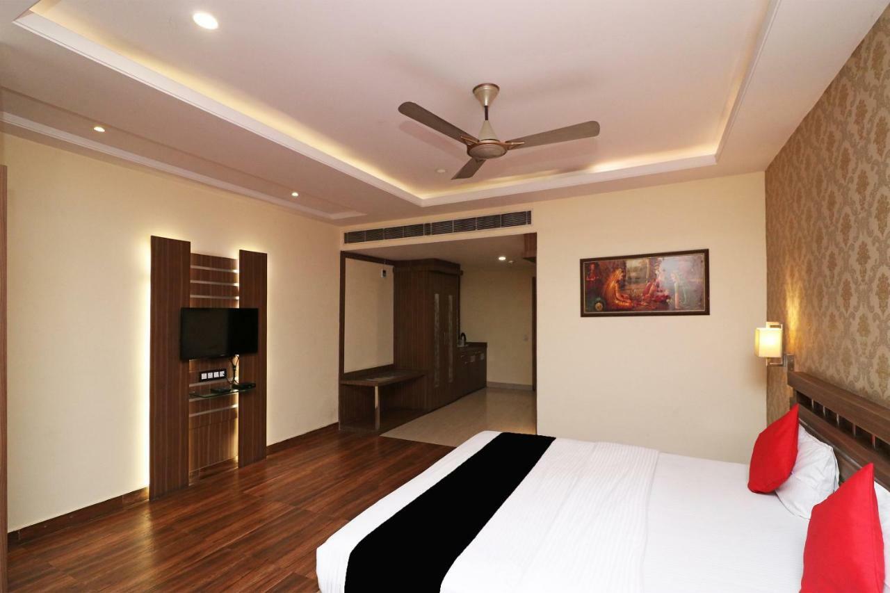 Hotel Puja Residency Varanasi Esterno foto