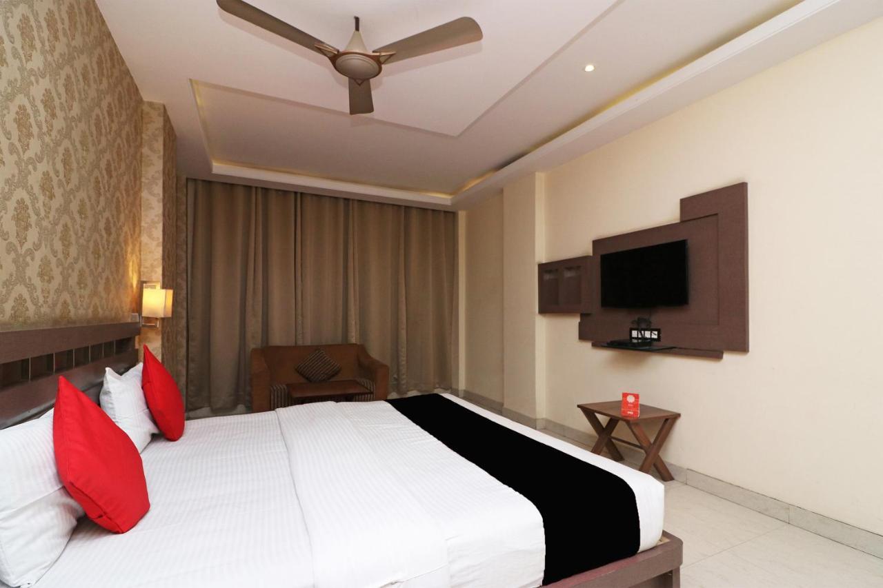 Hotel Puja Residency Varanasi Esterno foto